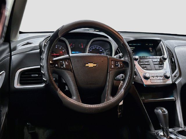 Used 2017 Chevrolet Equinox LS FWD image 19