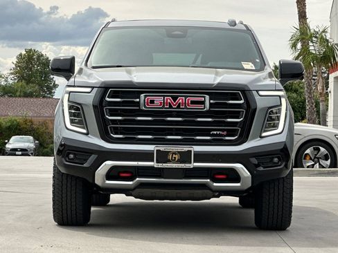 New 2026 GMC Yukon XL AT4 AWD/4WD image 10