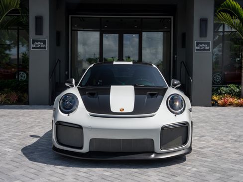 Used 2018 Porsche 911 GT2 RS RWD image 12