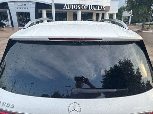 Used 2021 Mercedes-Benz GLB 250 image 28