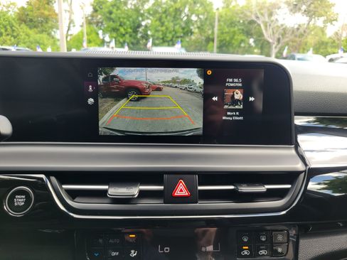 Used 2025 Kia Seltos S FWD image 11
