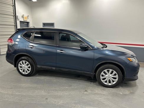 Used 2014 Nissan Rogue S image 6