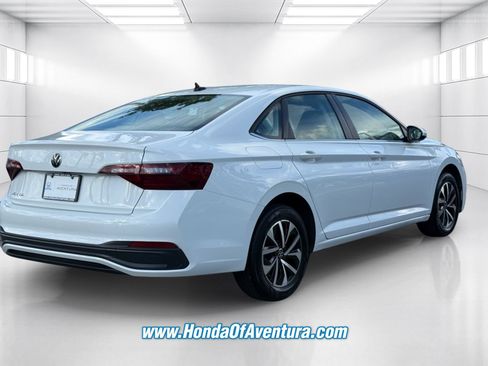 Used 2024 Volkswagen Jetta S FWD image 4