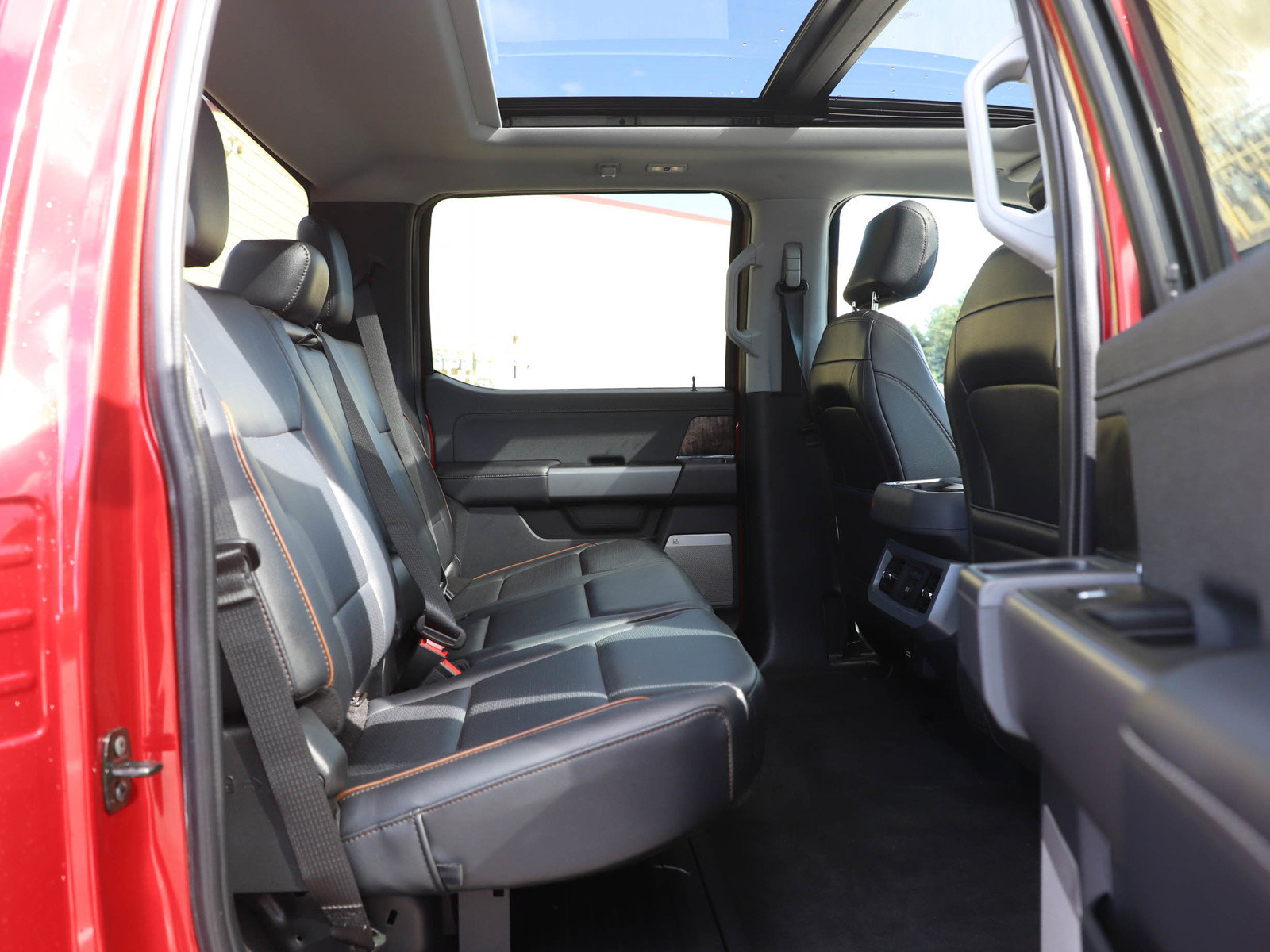 Used 2026 Ford F350 Lariat AWD/4WD image 11
