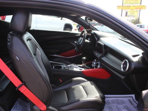Used 2020 Chevrolet Camaro LT w/ Redline Edition RWD image 10