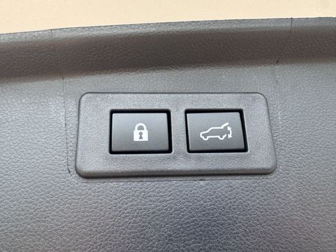 Certified 2025 Subaru Outback Wilderness AWD/4WD image 33