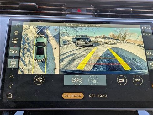 Used 2025 Land Rover Range Rover Sport SE image 11