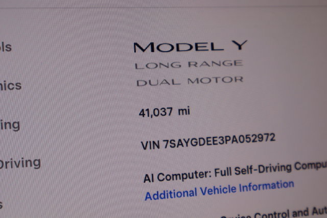 Used 2023 Tesla Model Y Long Range AWD/4WD image 38
