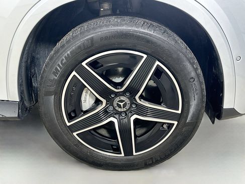 Used 2024 Mercedes-Benz GLC 300 4MATIC image 10