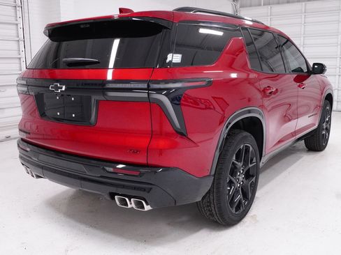 New 2026 Chevrolet Traverse RS w/ LPO, Floor Liner Package FWD image 5
