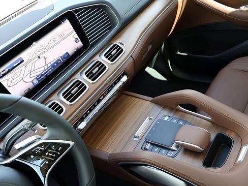 Certified 2025 Mercedes-Benz GLE 350 4MATIC image 22