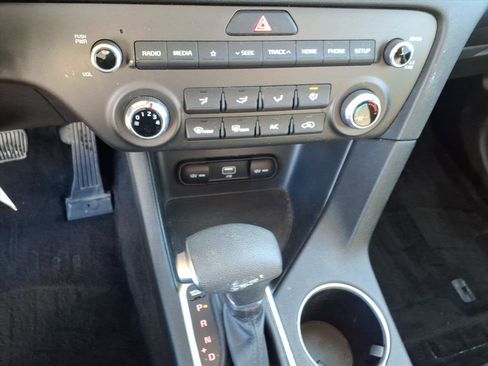 Used 2021 Kia Sportage LX image 15