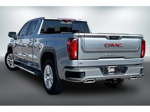 Used 2025 GMC Sierra 1500 Denali w/ Technology Package AWD/4WD image 4