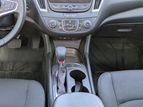 Certified 2025 Chevrolet Malibu RS image 18