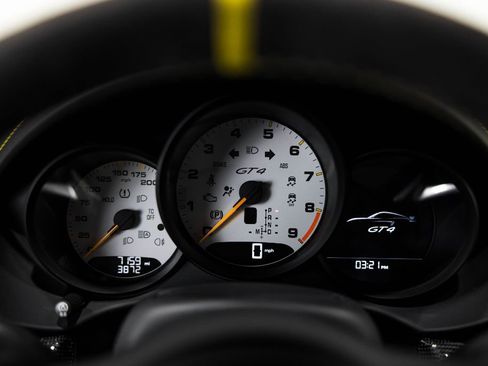 Used 2021 Porsche 718 Cayman GT4 image 20