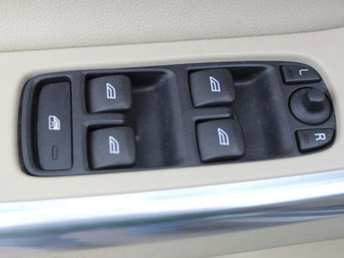 Used 2015 Volvo XC60 T6 image 14