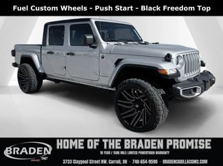 Used 2023 Jeep Gladiator Overland video 1