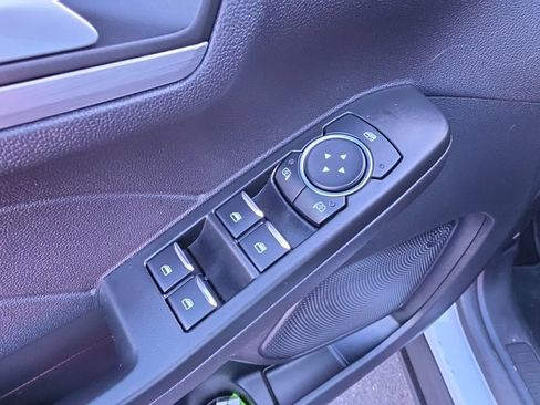 Used 2025 Ford Escape Platinum AWD/4WD image 25
