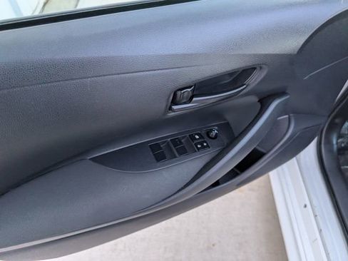 Used 2023 Toyota Corolla LE image 8