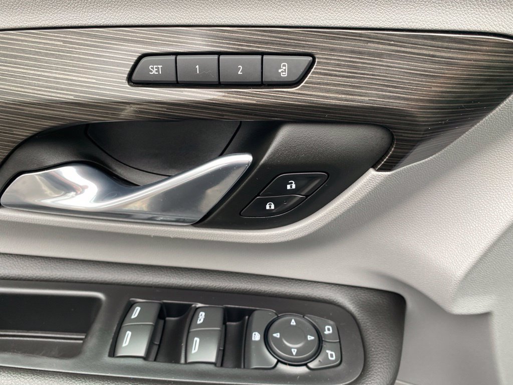Used 2023 GMC Terrain SLT w/ Infotainment Package II AWD/4WD image 12