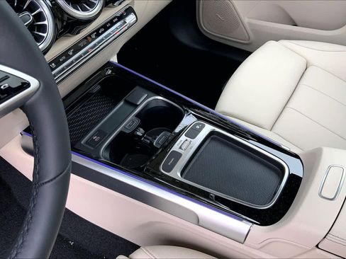New 2026 Mercedes-Benz GLB 250 4MATIC image 7