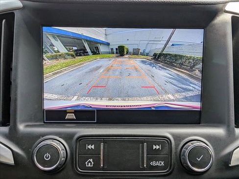 Used 2022 GMC Terrain SLT w/ Infotainment Package II FWD image 14