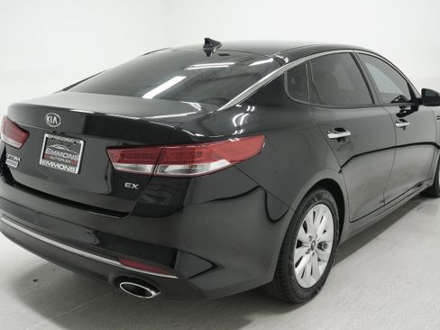 Used 2017 Kia Optima EX FWD image 4