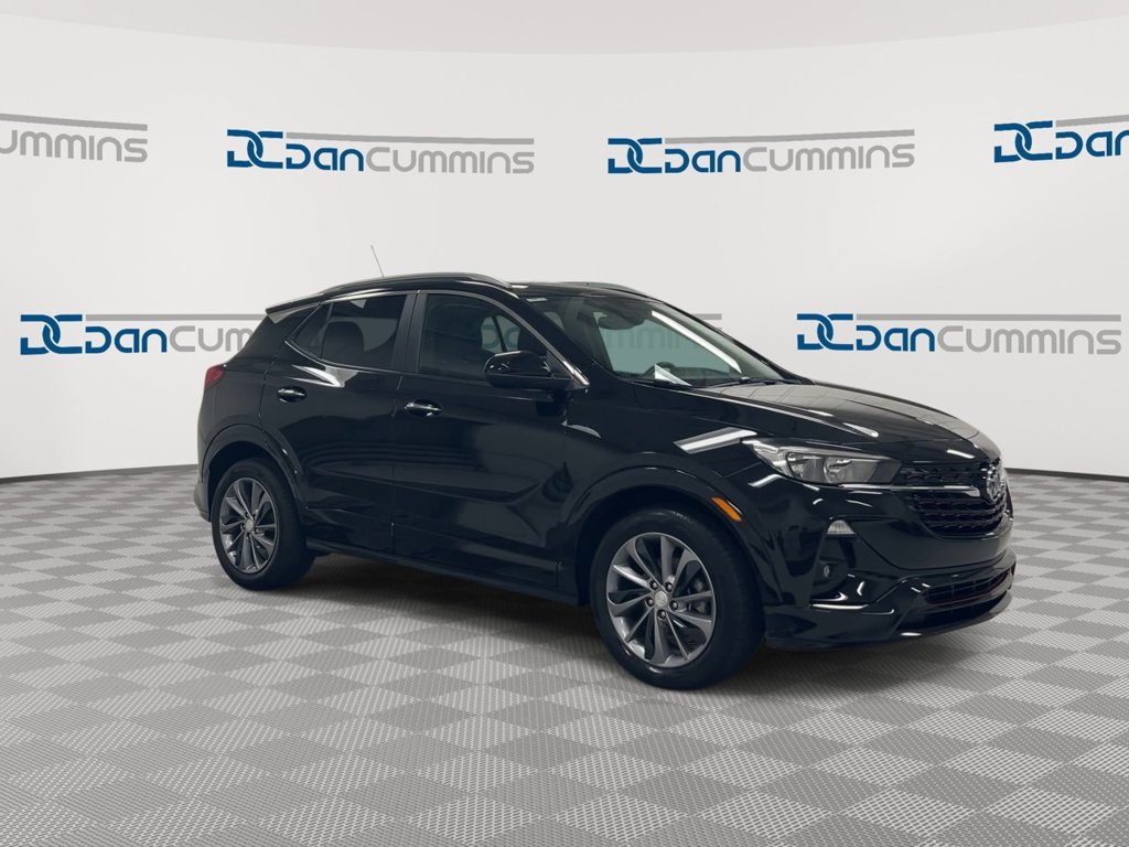 Used 2023 Buick Encore GX Select w/ Experience Buick Package FWD image 2