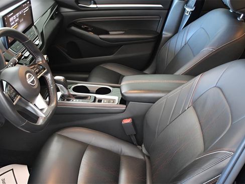 Used 2023 Nissan Altima 2.0 SR image 12