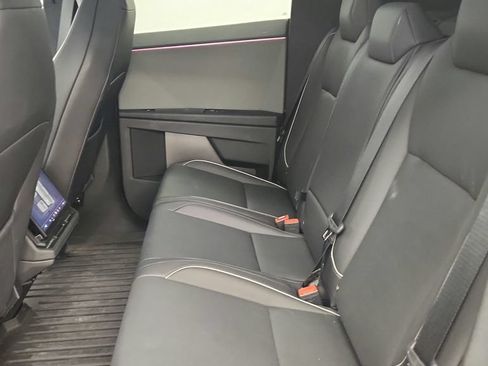Used 2024 Tesla Cybertruck AWD Crew Cab image 34