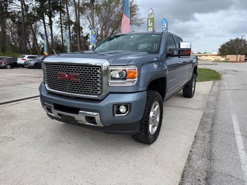 Used 2016 GMC Sierra 2500 Denali w/ Duramax Plus Package image 2
