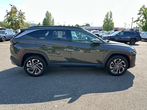 Certified 2025 Hyundai Tucson Limited AWD/4WD image 7