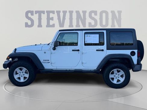 Used 2018 Jeep Wrangler Unlimited Sport S AWD/4WD image 2