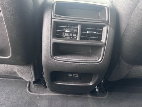 New 2026 Cadillac XT5 Luxury image 18