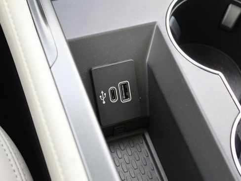 New 2026 Lincoln Nautilus Premier w/ Equipment Group 102A image 24