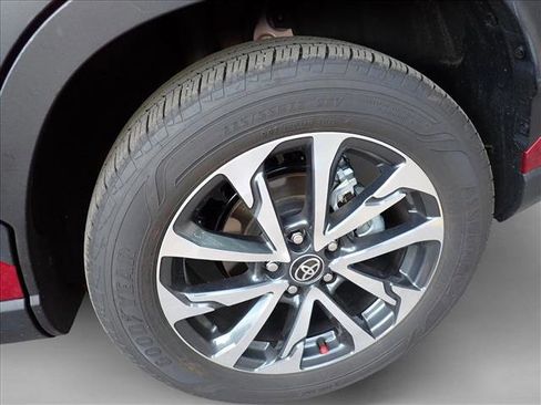 Used 2025 Toyota Corolla Cross XLE w/ Convenience Package AWD/4WD image 5