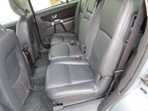 Used 2014 Volvo XC90 3.2 w/ Climate Package image 14