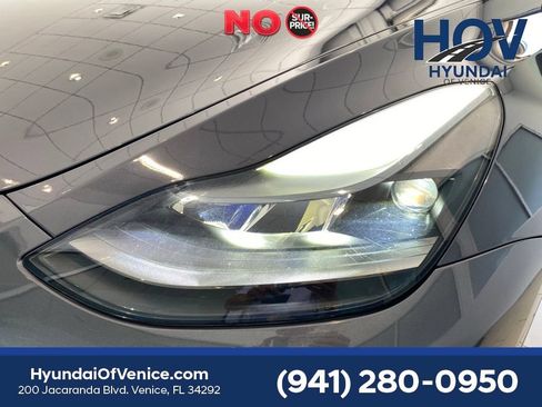 Used 2022 Tesla Model Y Performance AWD/4WD image 19