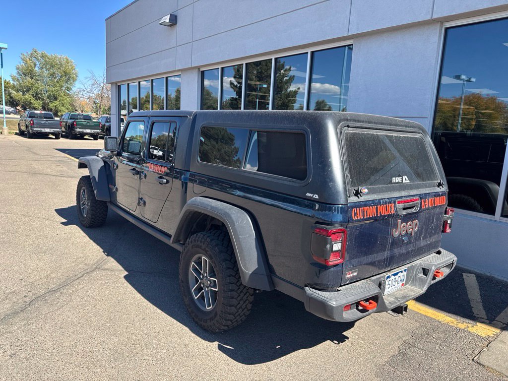 Used 2025 Jeep Gladiator Mojave w/ Convenience Group AWD/4WD image 2