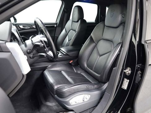 Used 2017 Porsche Cayenne S Platinum image 5