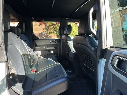 Used 2021 Ford Bronco Badlands image 25