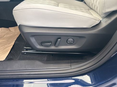 New 2025 Mitsubishi Outlander SEL image 45