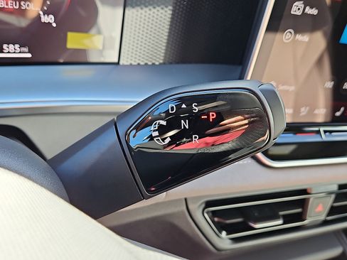 New 2026 Volkswagen Tiguan SE R-Line image 19