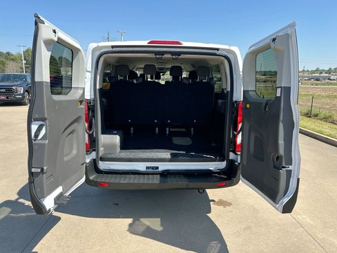 Used 2023 Ford Transit 350 XLT image 21