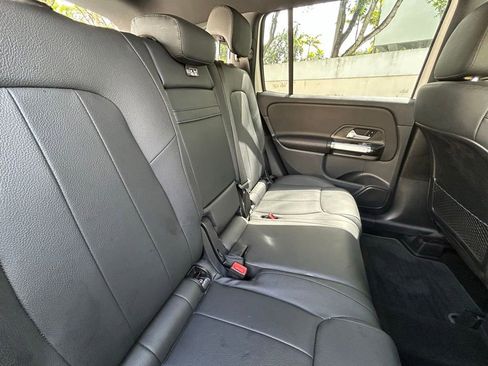 Used 2022 Mercedes-Benz GLB 250 w/ Premium Package Lite image 36