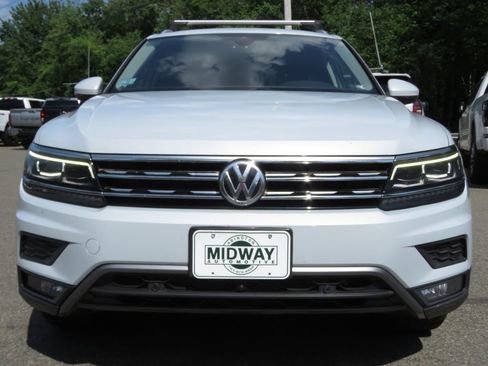 Used 2018 Volkswagen Tiguan SEL Premium AWD/4WD image 2