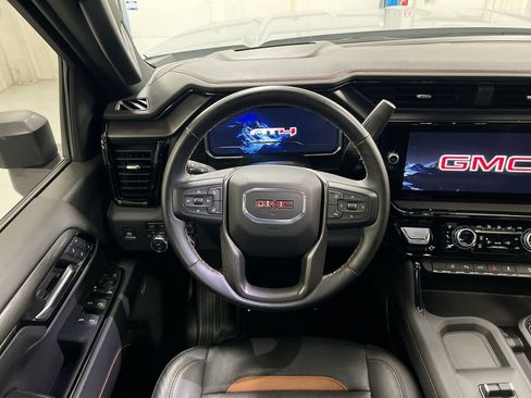 Used 2024 GMC Sierra 2500 AT4 w/ AT4 Premium Plus Package AWD/4WD image 11