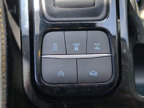 Used 2025 Ford Maverick Tremor AWD/4WD image 23