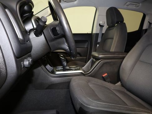 Used 2022 Chevrolet Colorado LT w/ Safety Package image 25