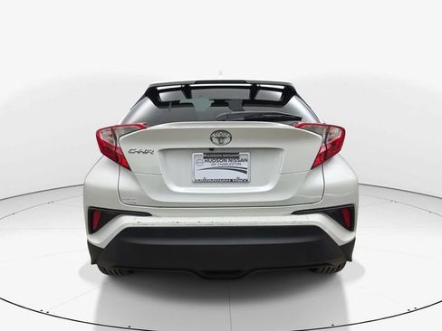 Used 2021 Toyota C-HR XLE FWD image 7